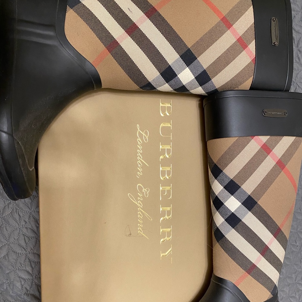 Burberry black/beige rainboot - Picture 2 of 4